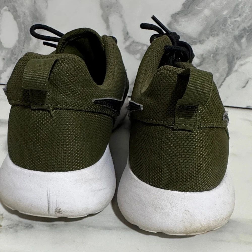 Nike Forest Green Athletic Shoes